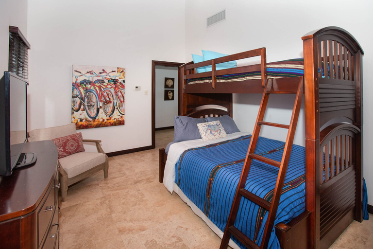 Bedroom 3, Pristine Bay Villa 1304 with large pool - 3 bedroom 3 Condo by RedAwning, Roatán