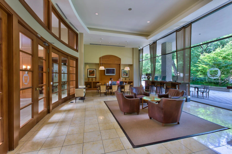 Modern & Spacious apartment Crystal City, Arlington
