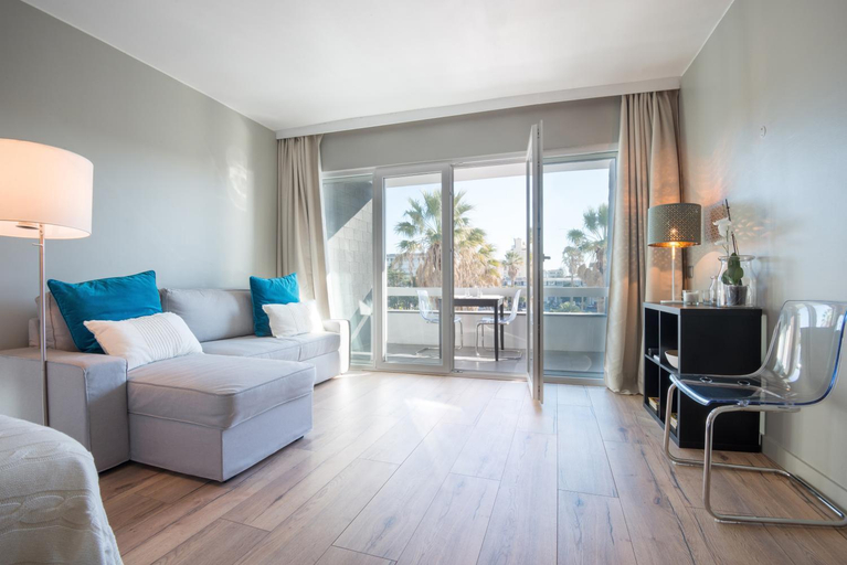 Others 3, Cascais-Estoril BEACHFRONT Apartments, Cascais