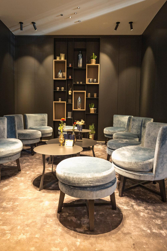 Others 5, Hotel De Jachthoorn, Antwerpen