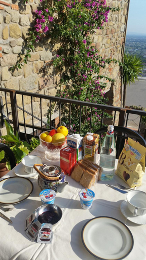 Food & Drinks, Affittacamere Adri, Pistoia