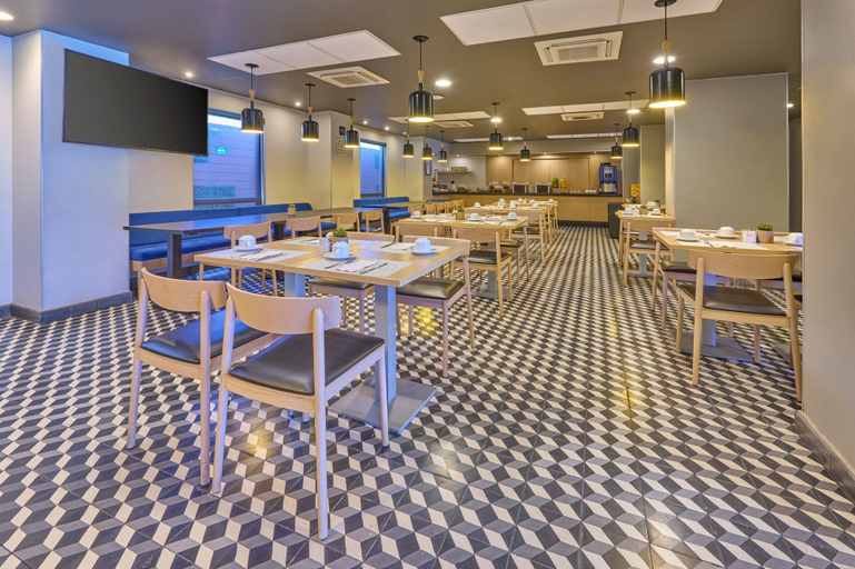 Food & Drinks 4, City Express Plus by Marriott Ciudad de México Periférico Sur Tlalpan, Mexico City