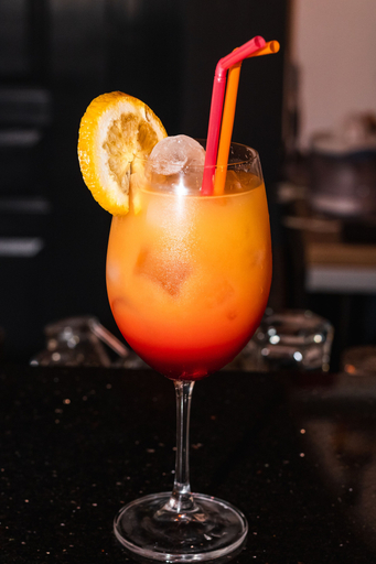 Food & Drinks 5, Apartaments Queen