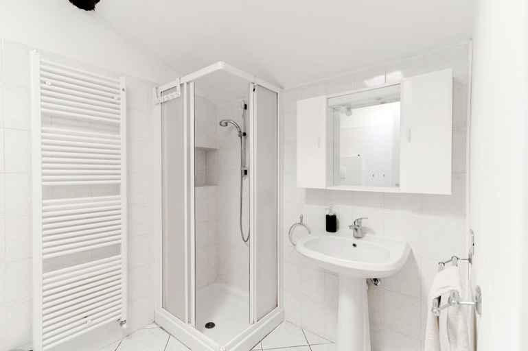 Bathroom 5, Casa di Diego, Como