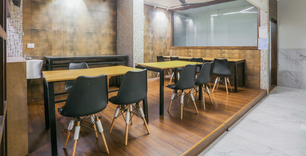 Food & Drinks 5, Townhouse 1327 Blue Diamond, Thane