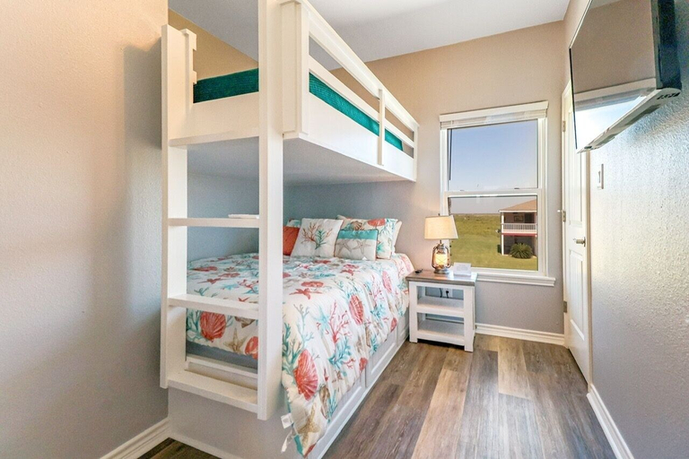 Room 2, Tideâs Up 3 Bedroom Home by RedAwning, Galveston