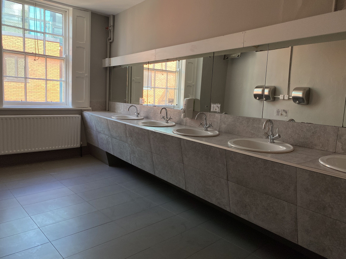 Bathroom 3, Leevin Hostel Mountjoy, Dublin