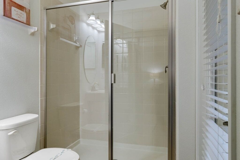 Bathroom 3, 6 Beautiful Bedrooms 6 Baths Pool & Spa 6 Home by RedAwning, Osceola