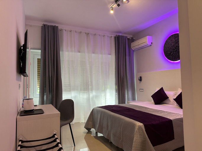 Bedroom 3, St.Peter's Moon, Rome