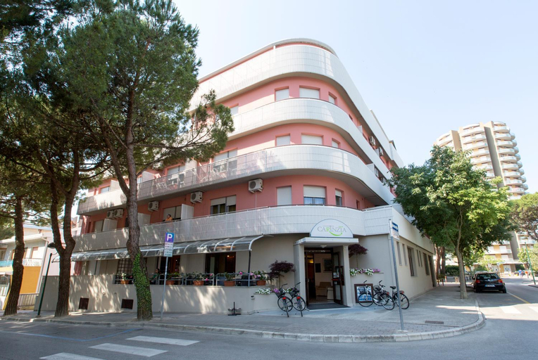 Exterior & Views 1, Aparthotel Carinzia, Udine