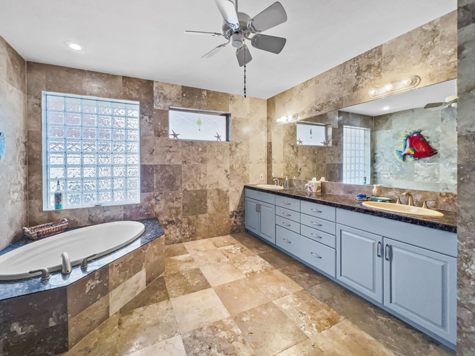 Bathroom 3, Turtle Watch 4 Bedroom Home by RedAwning, Walton