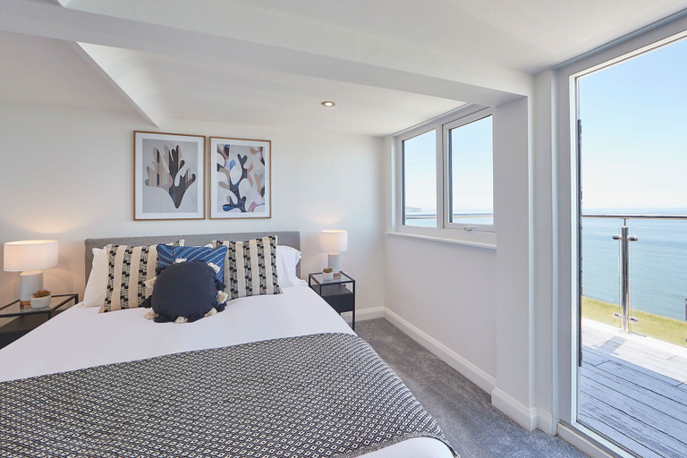 Room 2, Host Stay Penthouse Pier View, North Yorkshire