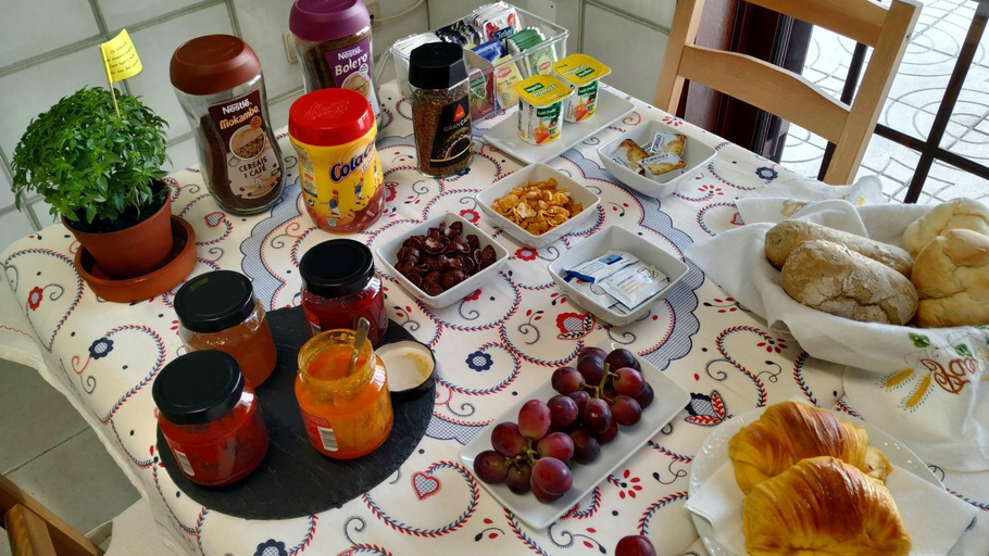 Food & Drinks 3, Areias do Douro GuestHouse, Gondomar