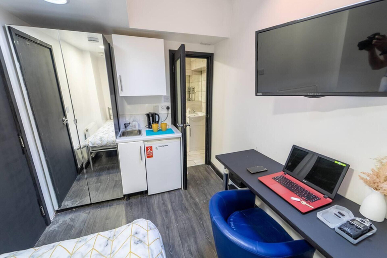 Others 5, Stylish Cosy Studio in Selly Oak, Birmingham