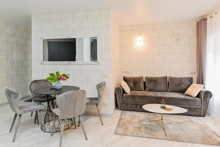 Others 4, Bastiono apartamentai, Klaipėdos