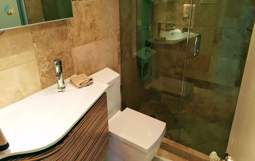 Bathroom 4, Alexander 702 3 Bedroom Apts by RedAwning, Miami-Dade