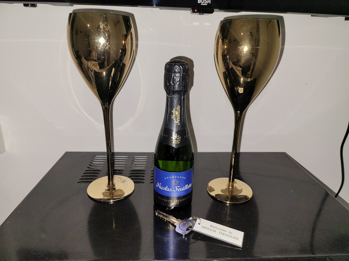 Food & Drinks 4, Hidden Treasure- 2 Beds Sleeps 3 Gillingham, Medway