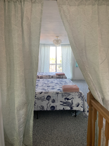 Room 5, Mermaids & Mutts 3 Bedroom Bungalow by RedAwning, Norfolk