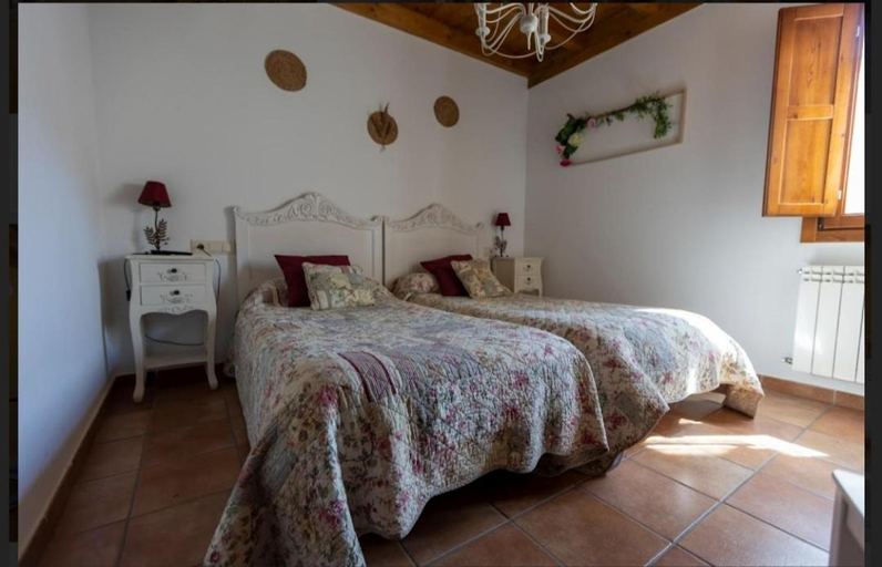 Bedroom 2, Alojamientos Rurales Las Cascadas de Tobera, Burgos
