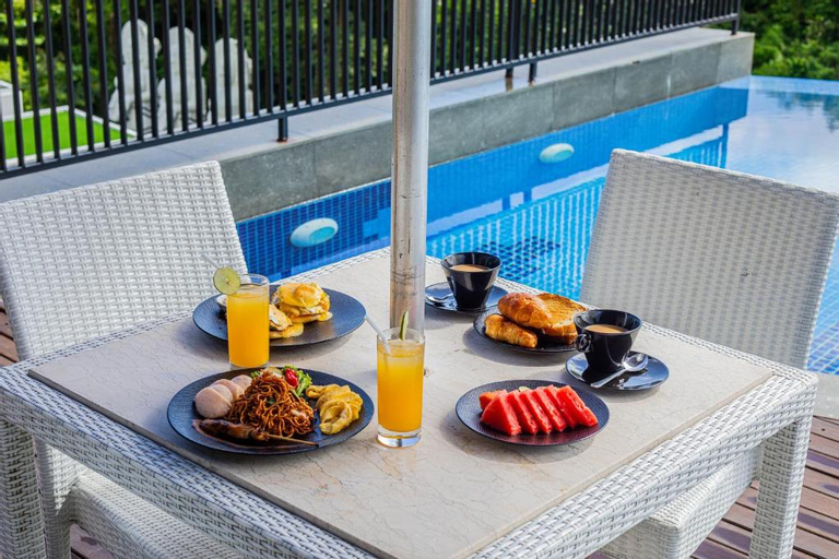 Food & Drinks 8