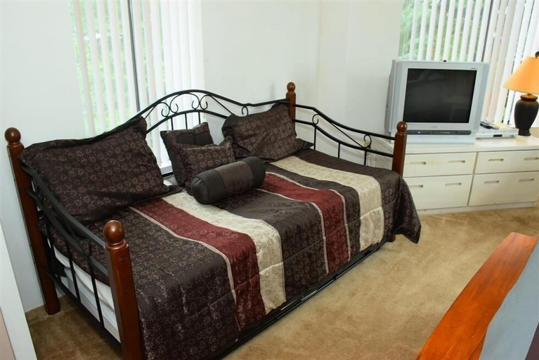 Bedroom 2, Seven Springs 3 BR Condo, Mountain Views! by RedAwning, Somerset