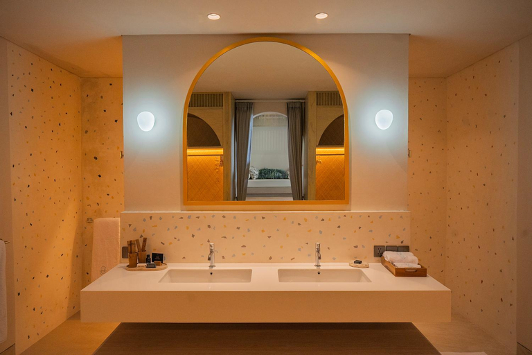 Bathroom 8