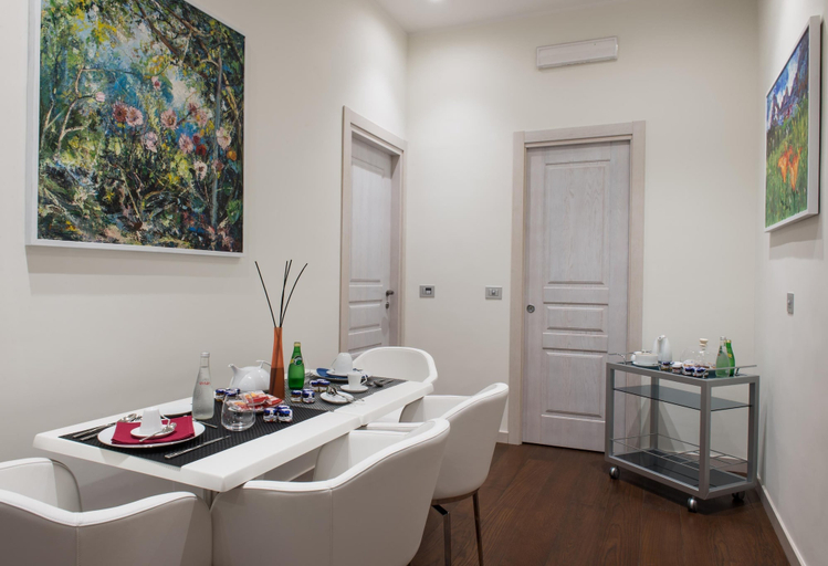 Breakfast area 5, TownHouse Morgana, Reggio Di Calabria
