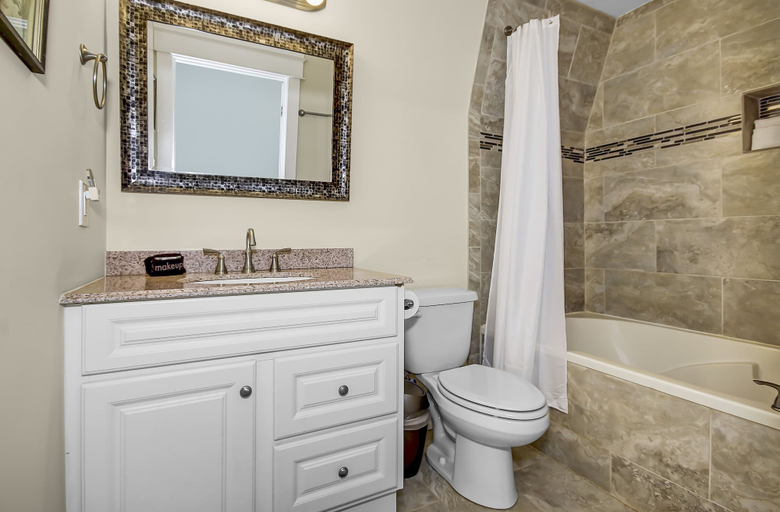 Bathroom 3, 308 El Prado Pl - Sea La Vie, Bay