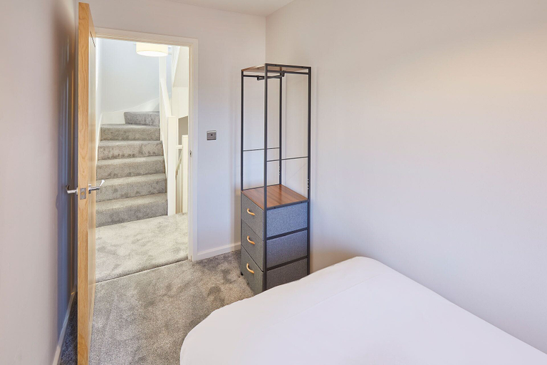 Bedroom 3, Host Stay Jet Cottage Spa Well, North Yorkshire