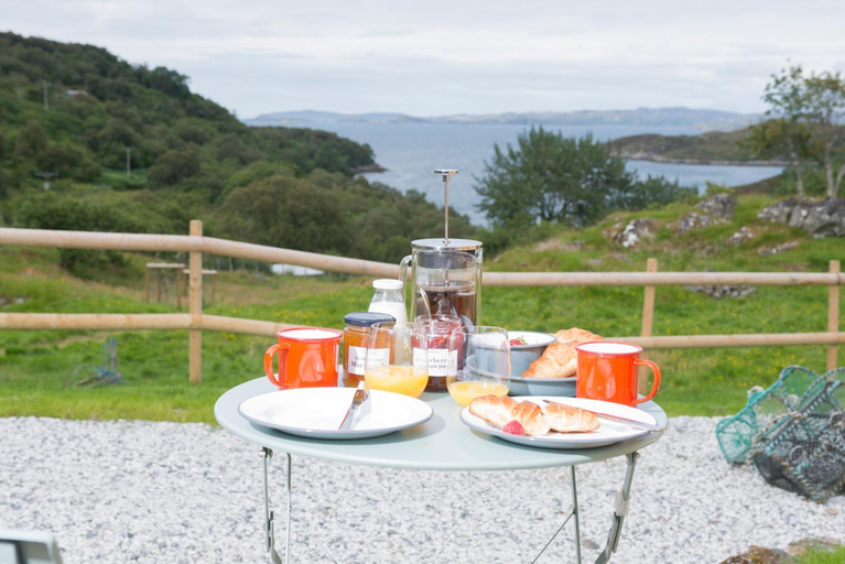 Others 5, West Coast Hideaways, Highland