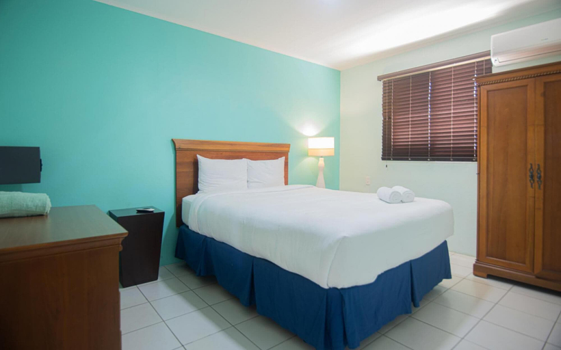 Bedroom 5, Quiet Cozy Central Close to the Beach Pool
