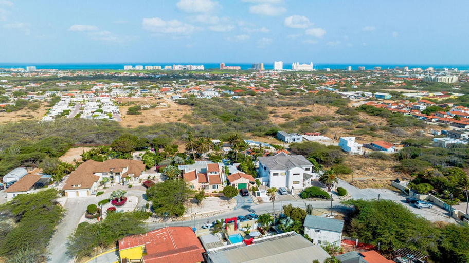 Exterior & Views 2, Quiet Cozy Central Close to the Beach Pool