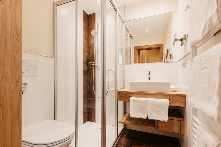 Bathroom 5, Gut Berg Naturhotel, Sankt Johann im Pongau