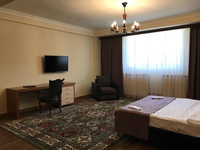 Others 4, Hotel Plaza Viktoria