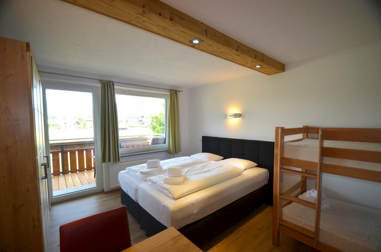 Bedroom 2, Deluxe Studio Kaprun TOP 12, Zell am See