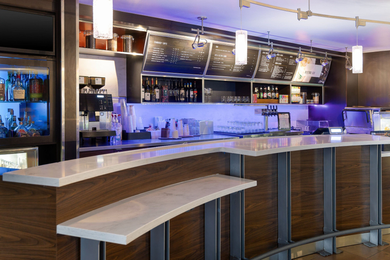 Food & Drinks 5, Courtyard by Marriott Ontario Rancho Cucamonga, San Bernardino
