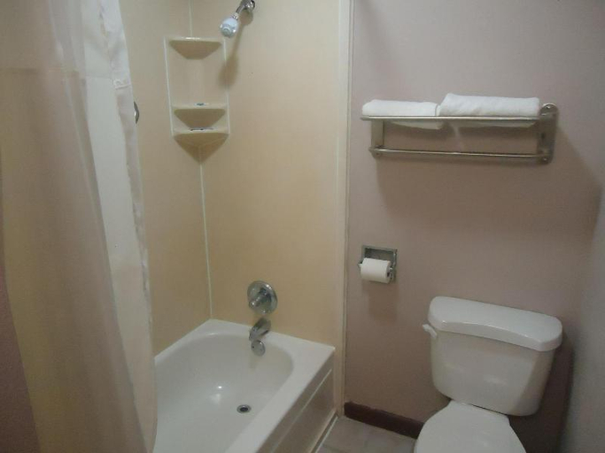 Bedroom 3, Economy Inn, Lafayette