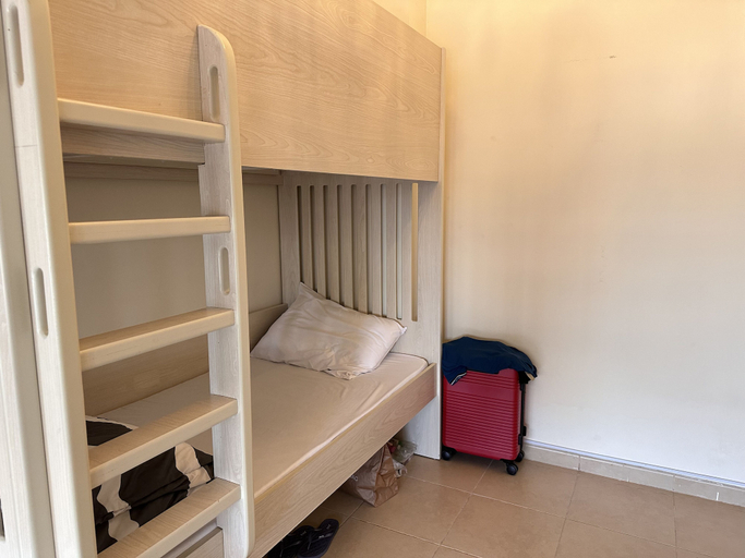 Bedroom 5, Bollywood Beach Hostel, Dubai