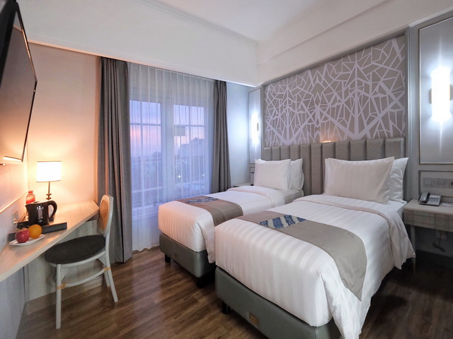 Bedroom 3, FIM by Zigna, Solo