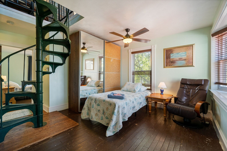 Room 3, Captains Quarters By The Bay 3 Bedroom Cottage by RedAwning, Norfolk
