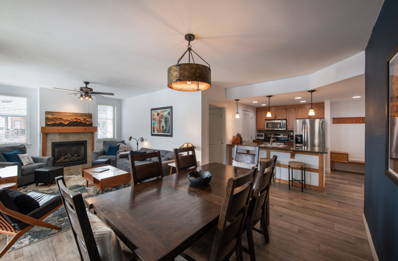 Dining 5, Premium Unit 4575-fraser Crossing/founders Pointe 2 Bedroom Condo, Grand
