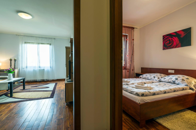 Bedroom 2, Mala Italia Apartments, Trzebnica