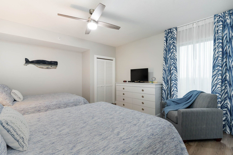 Room 5, Ocean View 3 Bedroom Unit at Royale Palms-907 3 Condo, Horry