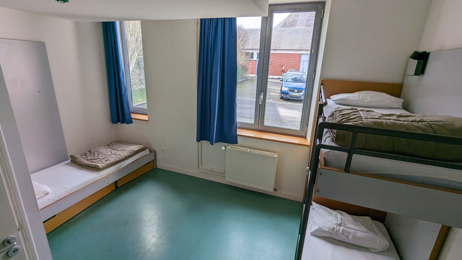 Bedroom 2, Auberge de Jeunesse HI Cherbourg, Manche