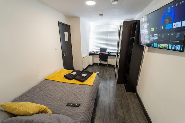 Others 3, Ground Floor Studio Close to the City!, Birmingham