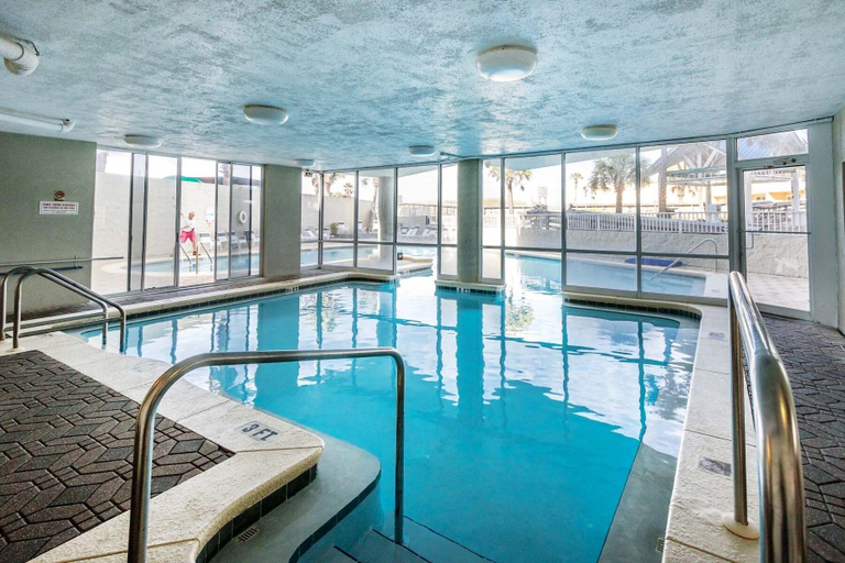 Sport & Beauty 5, SeaCrest #313 Bright, Airy Coastal Vibes 2 Bedroom Condo by RedAwning, Okaloosa