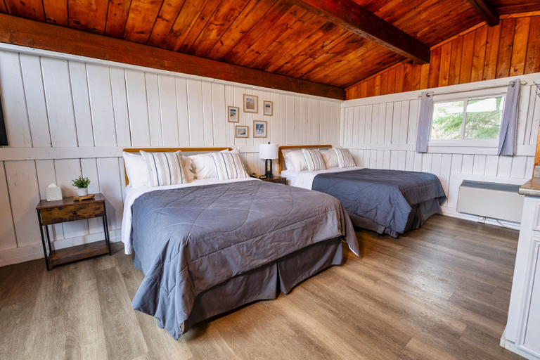 Bedroom 3, Old Orchard Inn, Kings