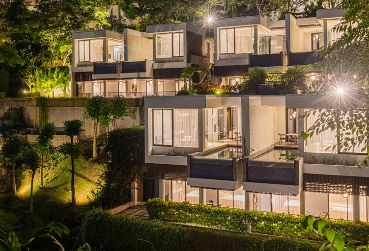 Exterior & Views 19