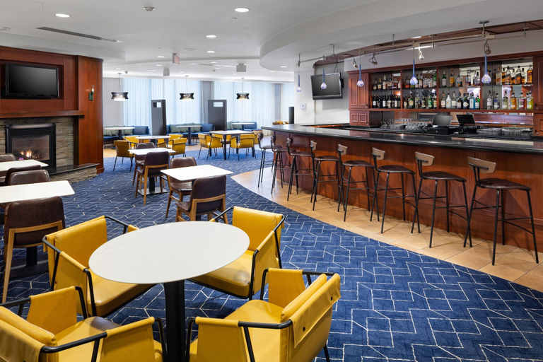 Food & Drinks 4, Courtyard By Marriott Shelton, Fairfield
