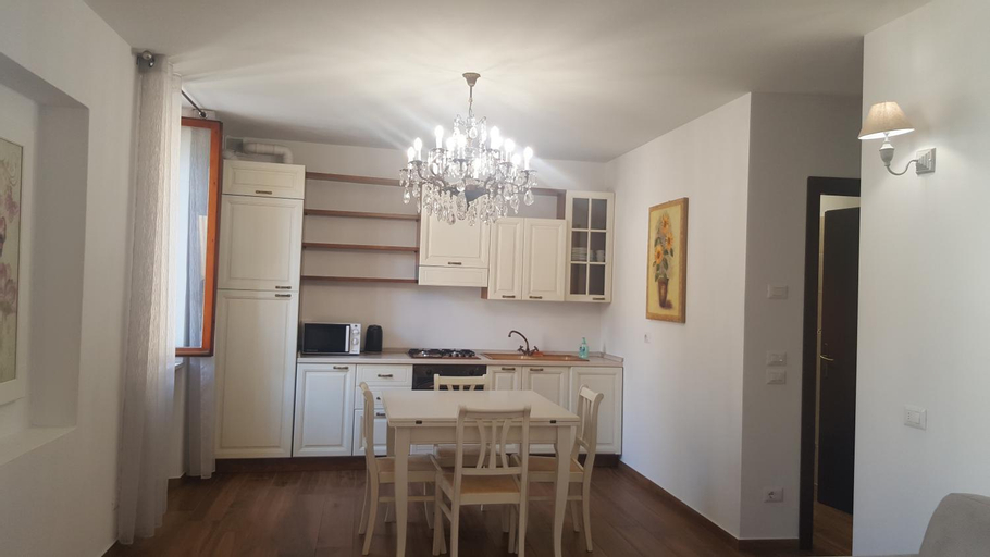 Dining Room 12